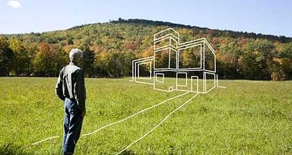 Tout d'abord, vous devez décider d'un emplacement pour une maison sur le site