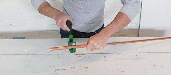 Une simple antenne pour une résidence d'été: même un écolier peut le faire de ses propres mains (une antenne pour une résidence d'été)