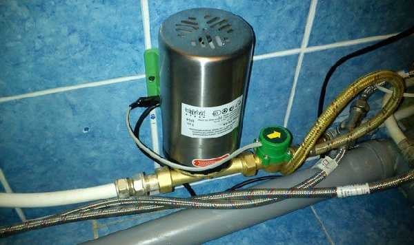 Un exemple d'installation d'une pompe vortex pour augmenter la pression d'eau dans le pays
