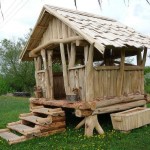 Et un style assez fabuleux: un gazebo, semblable à la cabane de Baba Yaga