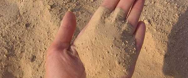 Le sable doit être propre, de préférence avec la même granulométrie