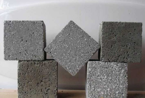 Toutes ces qualités de béton sont fabriquées à partir des mêmes composants, mais dans des proportions différentes
