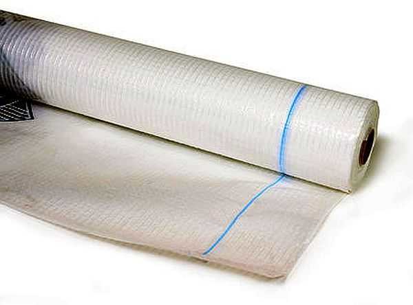 Il y a une ligne sur le pare-vapeur. Il marque la limite à partir de laquelle commence la couche suivante (c'est la quantité de chevauchement)