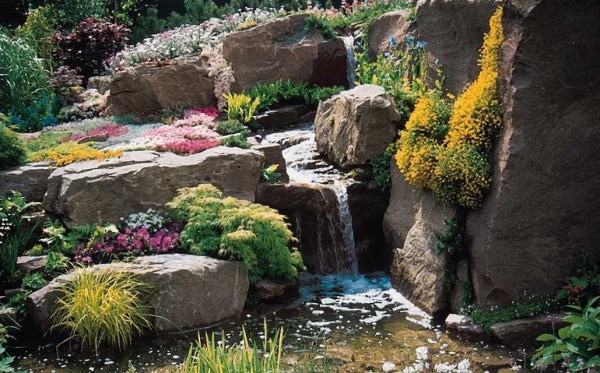 Pierres, fleurs, eau - beauté ...