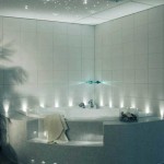 Éclairage de la baignoire d'angle avec lampes LED