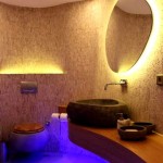 Lorsque vous utilisez une bande LED pour l'éclairage de la salle de bain, le design devient plus expressif