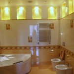 Idée intéressante: des niches éclairées par des lampes