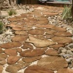 Cette version d'un trottoir en bois pour une résidence d'été