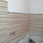 Les carreaux plus grands sont plus rapides à installer, mais le carreleur doit être plus qualifié