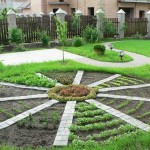 Des plantations et des chemins clairs sont la base de tout jardin ornemental