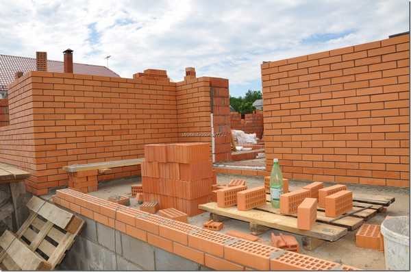 Le temps le plus long pour construire une maison en brique