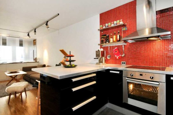 Le diviseur dans ce cas est la table sur laquelle il est à la mode de cuisiner et de dîner