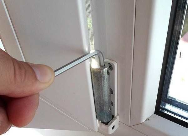 Modification de la position verticale de l'ouvrant