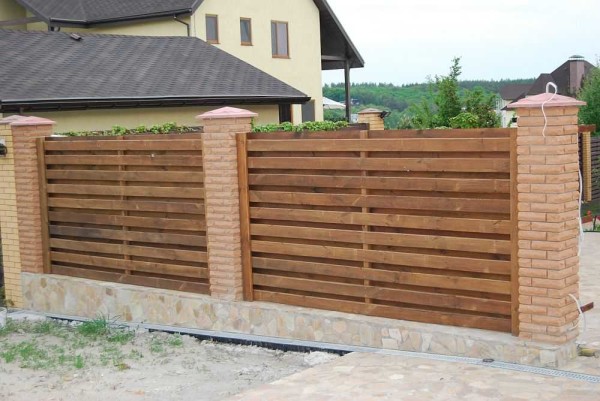 Clôture en bois - damier horizontal