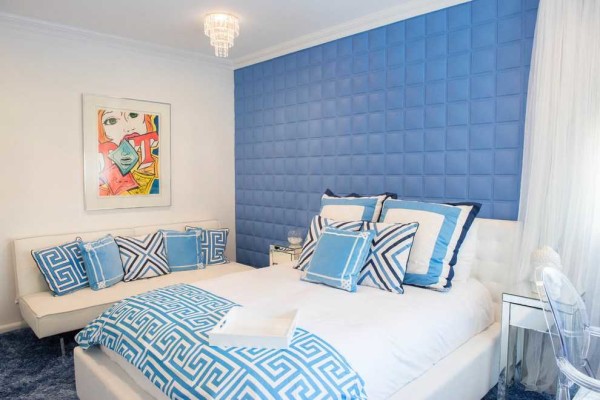 Nouveau dans la conception de la chambre - mur matelassé