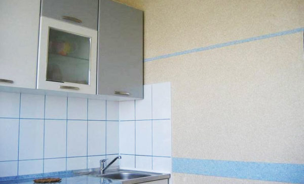 décoration murale de cuisine avec papier peint liquide
