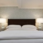 Motif de papier peint presque classique - autres surfaces en beige