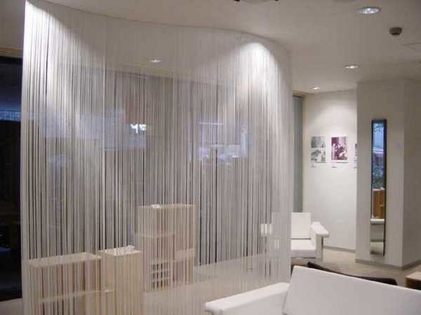 Une cascade de filaments crée un voile translucide