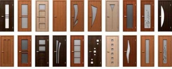 Les portes intérieures sont différentes non seulement par leur design, mais elles sont également fabriquées à partir de différents matériaux