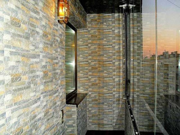 Loggia avec vitrage panoramique - rien ne vous empêche de profiter du paysage