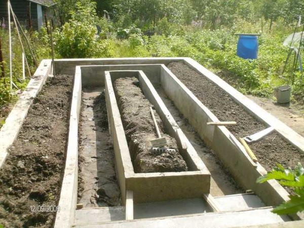 Les clôtures de jardin en béton sont les plus durables et ne flotteront jamais
