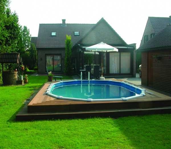 Belle piscine dans le pays de vos propres mains