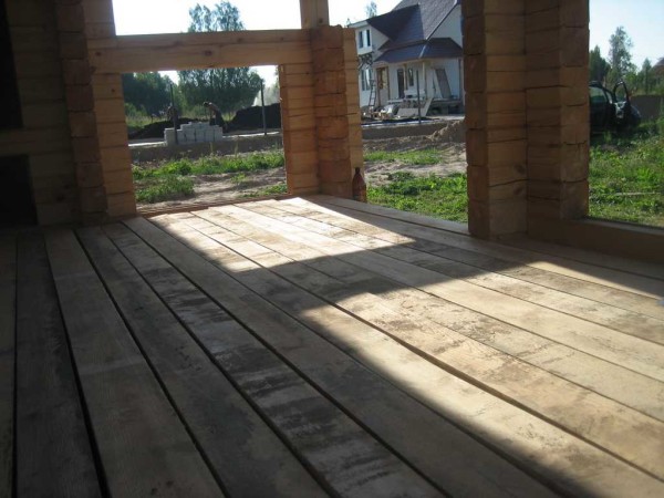 Sous-plancher juste posé
