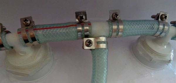 Raccord de douche arrière
