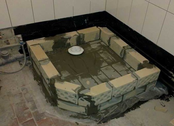Receveur de douche en brique semi-fini