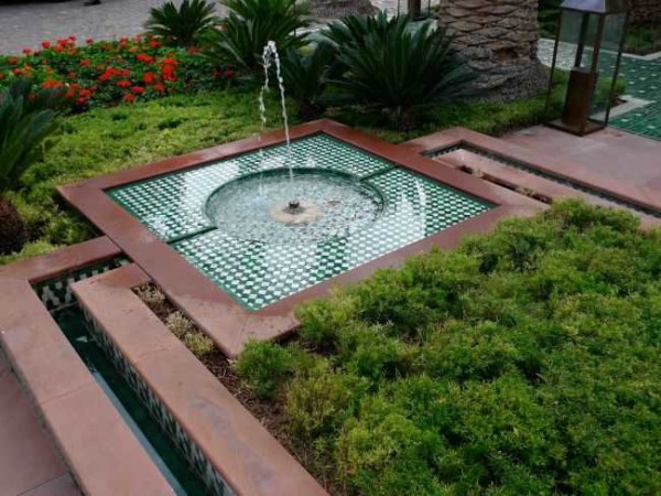 photos de fontaines de jardin
