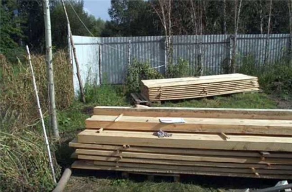 Matériaux pour la construction d'un garage à ossature
