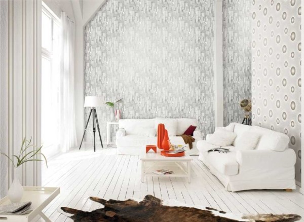 Combinaison de différents papiers peints graphiques dans le salon