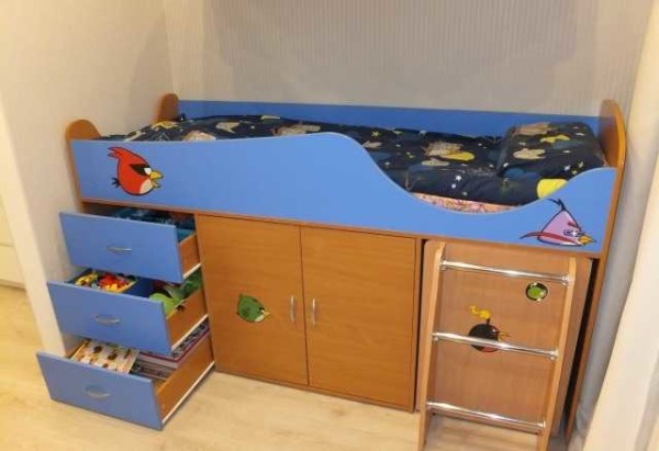 Version fonctionnelle d'un lit bas