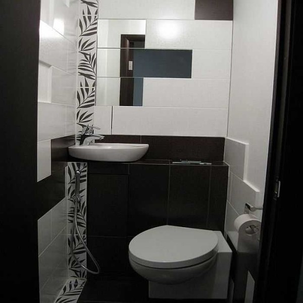 Toilette d'angle - sortie pour une petite toilette