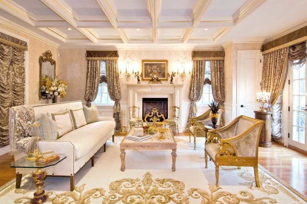 Le plafond de style classique reste rarement plat