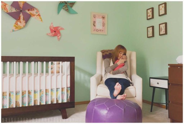 Un pouf pour pieds ou une chaise gonflable est un ajout utile