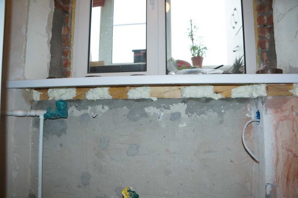 Installation d'un rebord de fenêtre