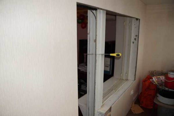Démontage de la porte du balcon