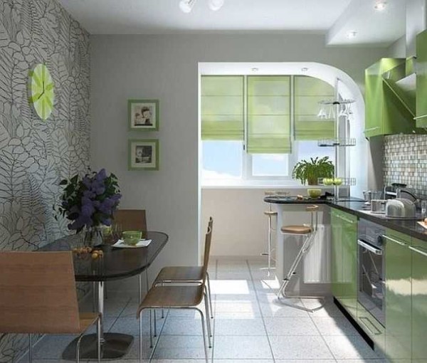 Joindre la loggia à la cuisine vous permet de décharger la zone principale