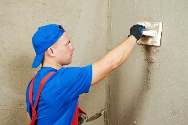 La pierre décorative est posée sur des murs plats