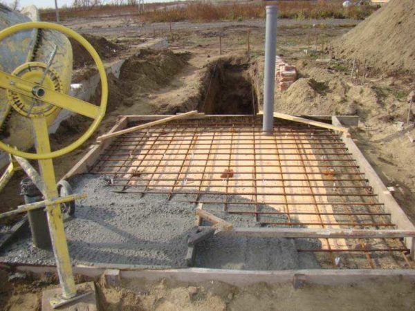 Début du coulage du béton