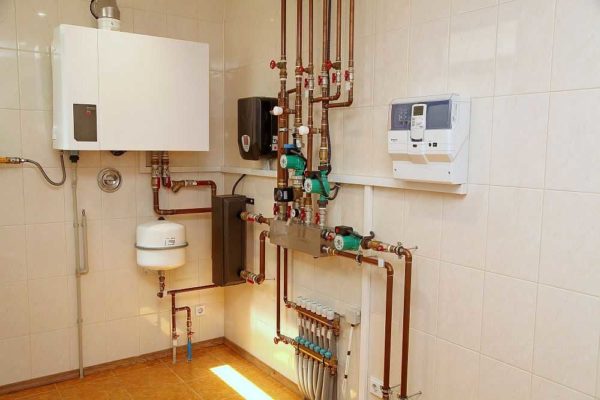 Possibilité d'installation pour une chaudière à gaz murale - jusqu'au mur d'au moins 10 cm