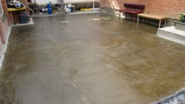 Imprégnation époxy pour dépoussiérer les sols de garage