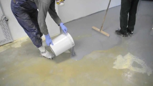 Ce sont des sols gelés à base de béton, mais il existe également des polymères