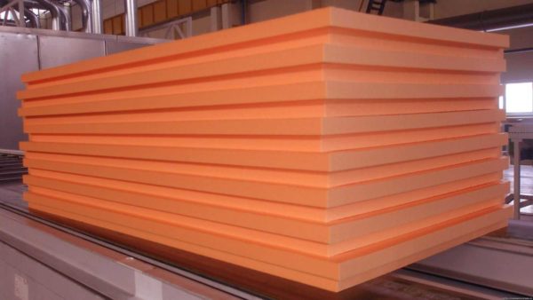  C'est de la mousse de polystyrène extrudé EPS
