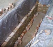 Nous érigeons les murs en plokirki