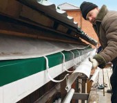 Installation de la gouttière de l'extérieur