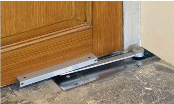 Ressort de plancher pour portes en verre