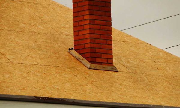 Le plus souvent, les revêtements de sol pour carreaux souples sont en OSB