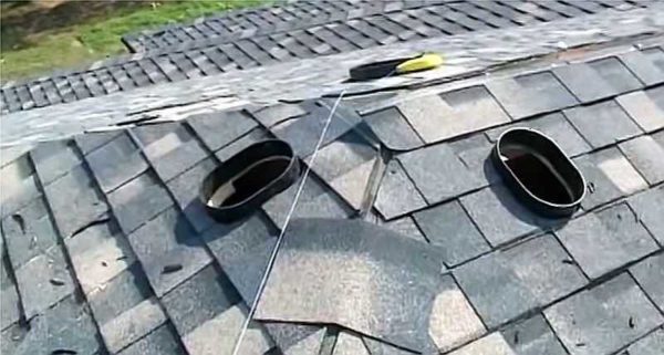 Nervures de toiture en tuiles souples